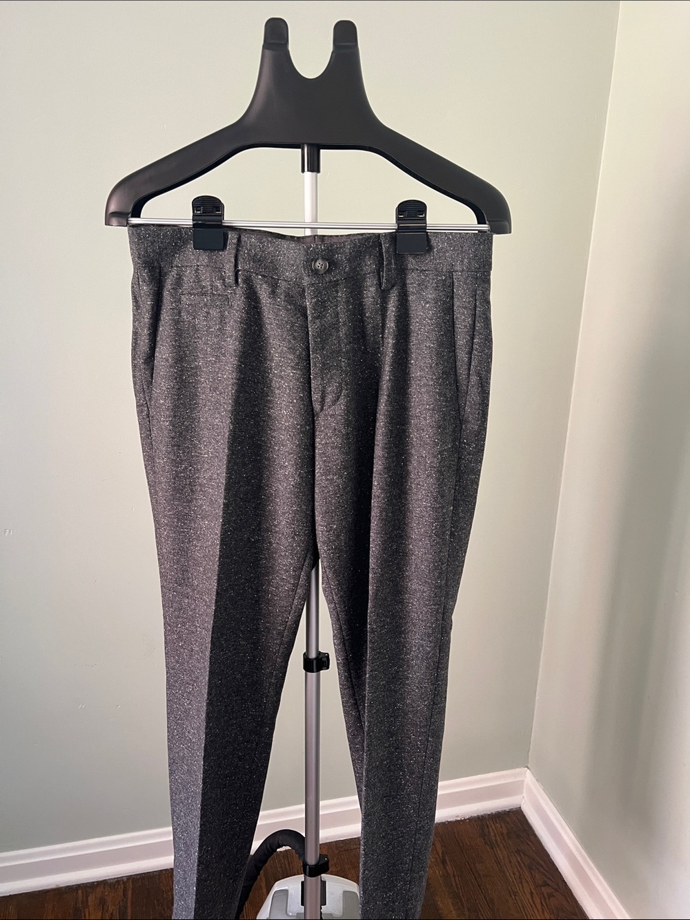 Boss Men's Dark Gray Dress Pants